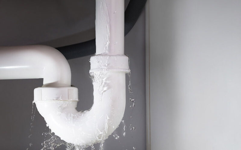دلیل ترکیدگی لوله آب چیست؟