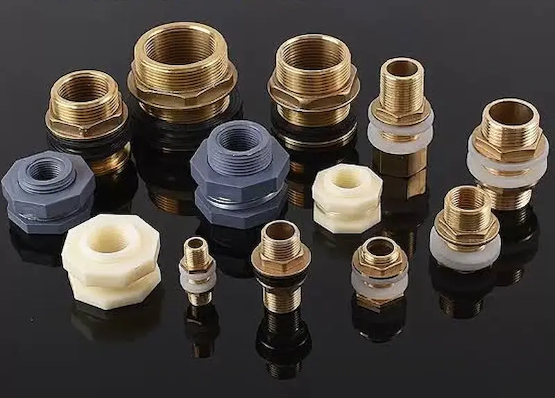فیتینگ منبع برنجی و پلیمری (پلاستیکی)